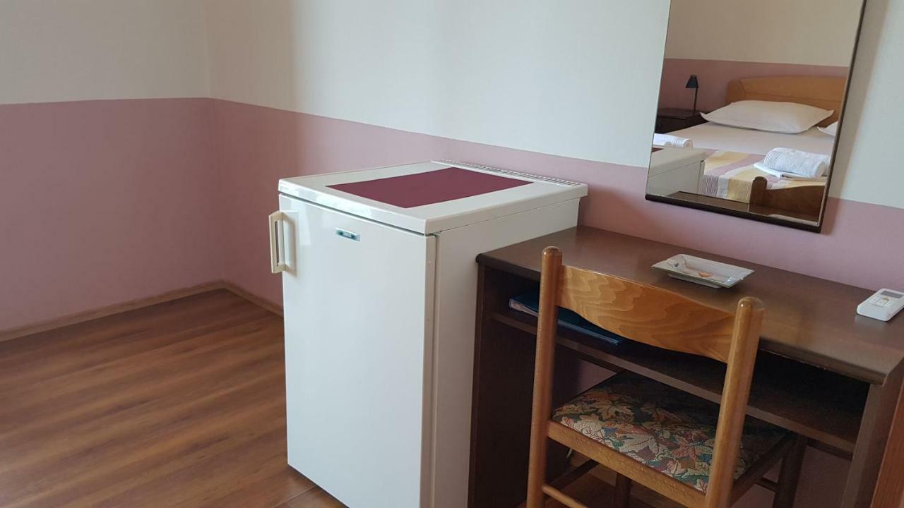 Apartments And Room Caric Jelsa  Luaran gambar